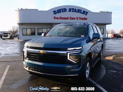 Used 2025 Chevrolet Tahoe LS image 1
