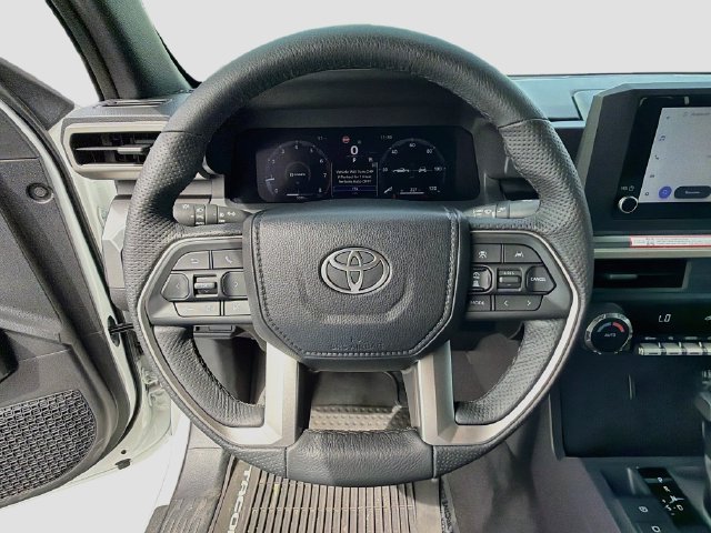 Used 2025 Toyota Tacoma TRD Sport AWD/4WD image 11