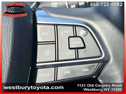 Used 2021 Toyota Highlander XLE image 27