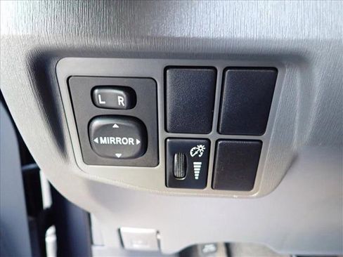 Used 2010 Toyota Prius Five image 13