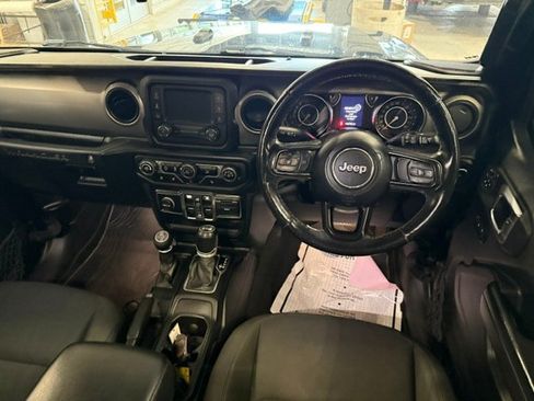 Used 2021 Jeep Wrangler Unlimited Sport w/ Cold Weather Group AWD/4WD image 23