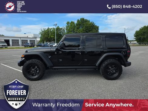 Used 2026 Jeep Wrangler Unlimited Sport AWD/4WD image 3