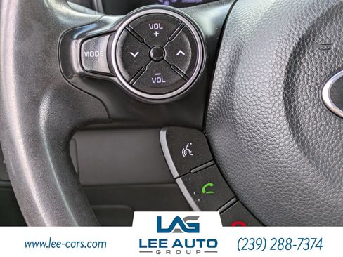 Used 2019 Kia Soul FWD image 19