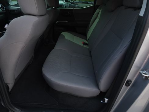 Used 2019 Toyota Tacoma SR5 RWD image 12