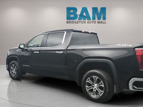 Used 2026 GMC Sierra 1500 SLT AWD/4WD image 3