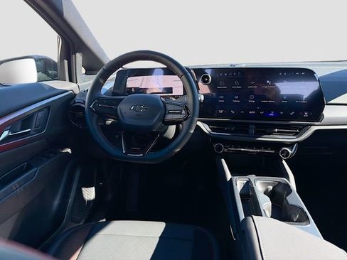 New 2026 Chevrolet Equinox EV RS FWD image 25