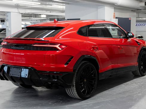 New 2026 Lamborghini Urus SE image 5