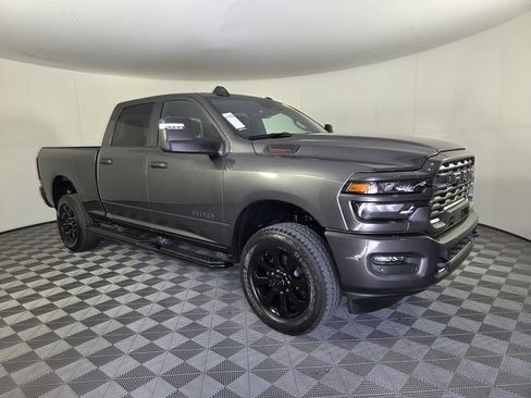 Used 2025 RAM 2500 Big Horn AWD/4WD image 2
