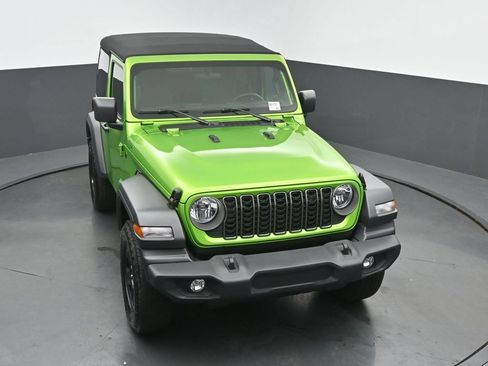 Used 2025 Jeep Wrangler Sport AWD/4WD image 42