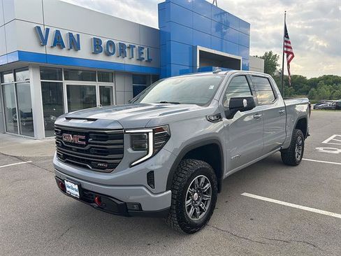 Certified 2024 GMC Sierra 1500 AT4 w/ Technology Package AWD/4WD image 1
