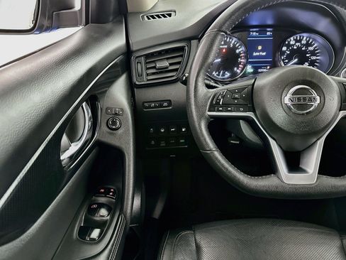 Used 2019 Nissan Rogue SL AWD/4WD image 10