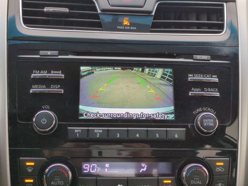 Used 2014 Nissan Altima 2.5 SV image 25