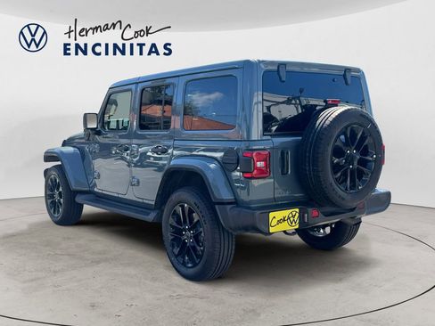 Used 2025 Jeep Wrangler Unlimited Sahara image 3