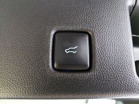 Certified 2022 Ford Escape SEL image 39