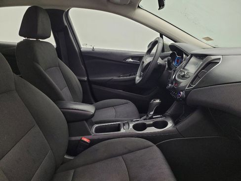 Used 2017 Chevrolet Cruze LT w/ Convenience Package image 21