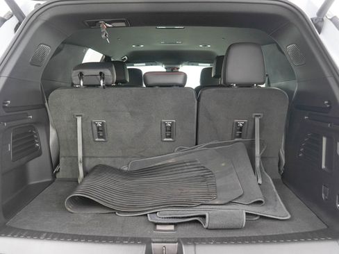 Used 2026 Chevrolet Traverse Z71 AWD/4WD image 9
