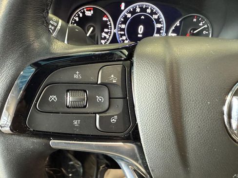 Used 2023 Buick Enclave Avenir w/ Avenir Technology Package image 30