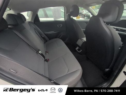 Used 2025 Kia K4 FWD image 8