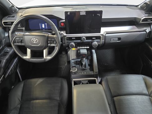 Used 2025 Toyota 4Runner TRD Off-Road Premium AWD/4WD image 10