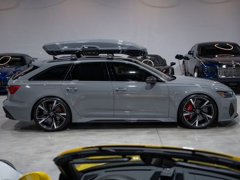 Used 2022 Audi RS 6 4.0T quattro Avant w/ Carbon Optic Package image 7