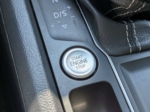 Used 2022 Volkswagen Atlas SE FWD image 29