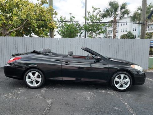 Used 2006 Toyota Solara SLE image 2