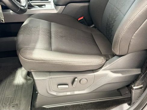 Used 2019 Ford F150 XLT w/ Equipment Group 302A Luxury AWD/4WD image 18