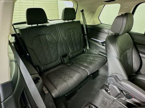 Certified 2023 BMW X7 xDrive40i w/ Premium Package image 28