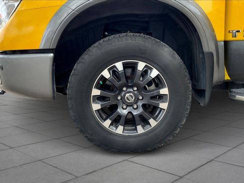 Used 2018 Nissan Titan PRO-4X w/ Pro-4x Utility Package image 10