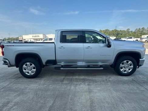 Used 2022 Chevrolet Silverado 2500 LTZ w/ LTZ Convenience Package AWD/4WD image 6