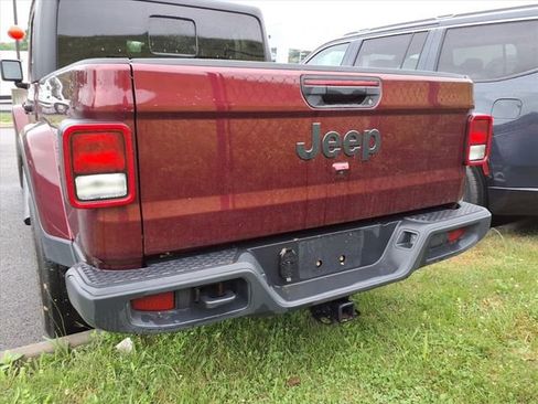 Used 2022 Jeep Gladiator Sport AWD/4WD image 7