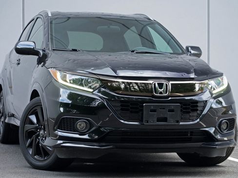 Used 2022 Honda HR-V Sport image 2