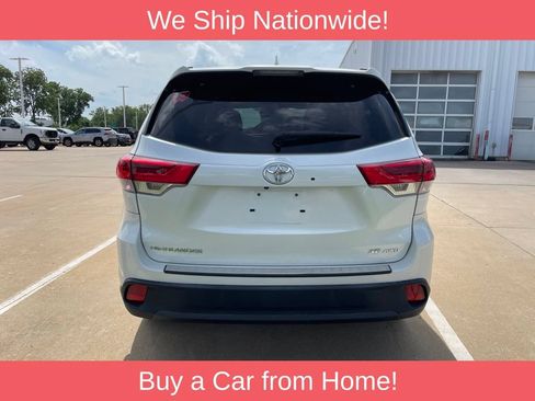 Used 2018 Toyota Highlander SE AWD/4WD image 3