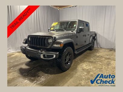 Used 2025 Jeep Gladiator Sport