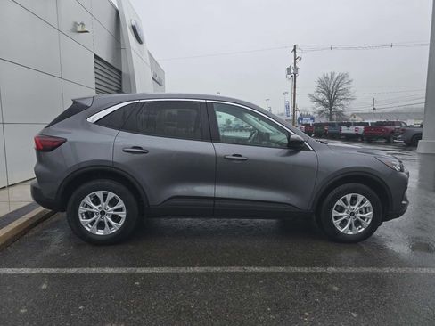 Used 2024 Ford Escape Active image 2