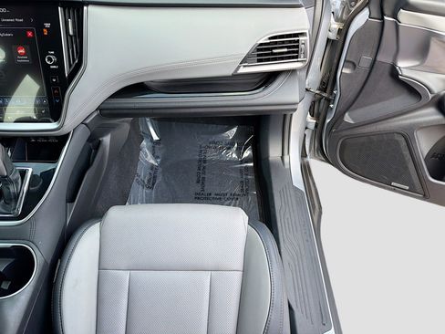 Certified 2025 Subaru Outback Limited w/ Popular Package #2 image 18