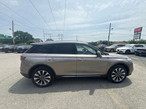Used 2020 Lincoln Corsair Reserve w/ Equipment Group 201A AWD/4WD image 4