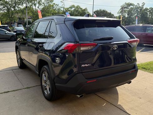 Used 2023 Toyota RAV4 XLE AWD/4WD image 5