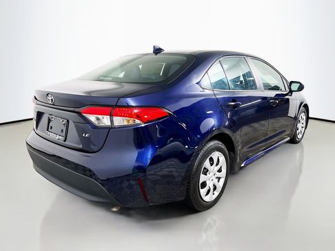 Used 2023 Toyota Corolla LE image 4