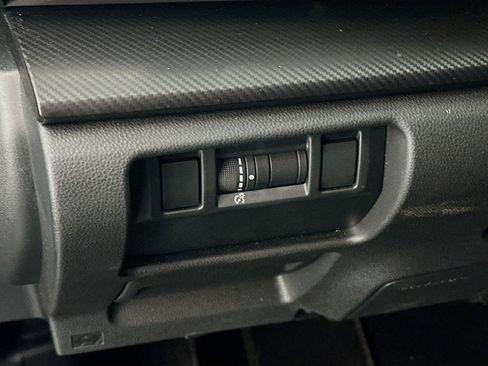 Used 2024 Subaru Crosstrek 2.0i Premium image 17