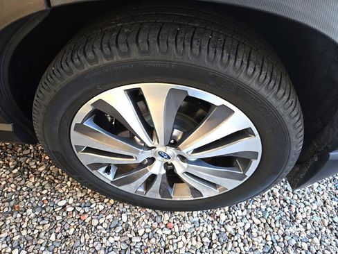 Used 2020 Subaru Ascent Premium w/ Sport Package image 39