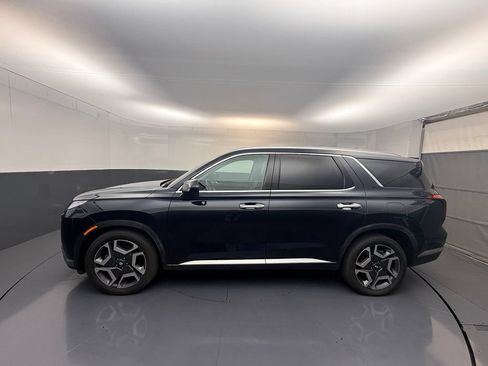 Used 2024 Hyundai Palisade SEL w/ Premium Package FWD image 3