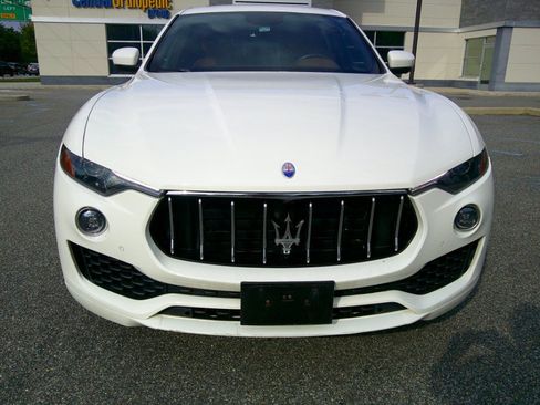 Used 2019 Maserati Levante AWD/4WD image 53
