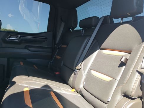 Used 2025 GMC Sierra 1500 AT4 image 25