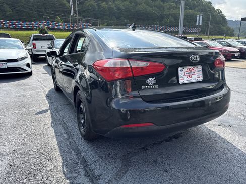 Used 2016 Kia Forte LX FWD image 5