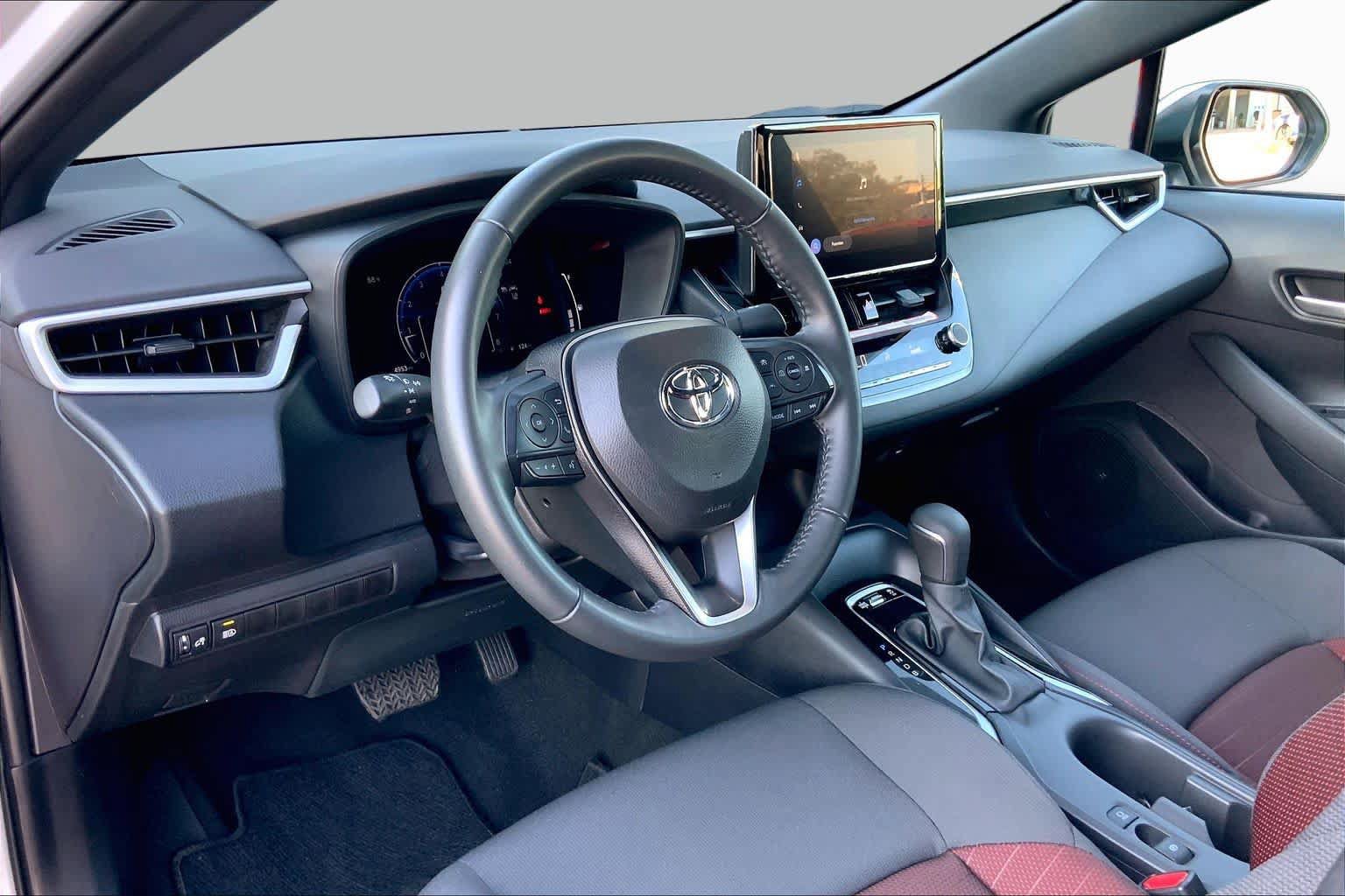 Used 2026 Toyota Corolla SE FWD image 17