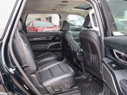 Used 2025 Kia Telluride S FWD image 31