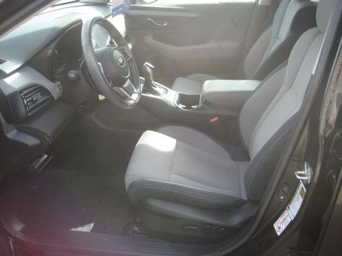 Used 2020 Subaru Outback Premium image 15