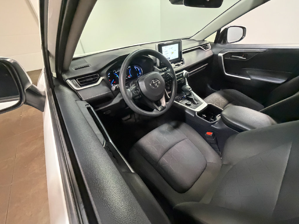 Used 2025 Toyota RAV4 XLE AWD/4WD image 59