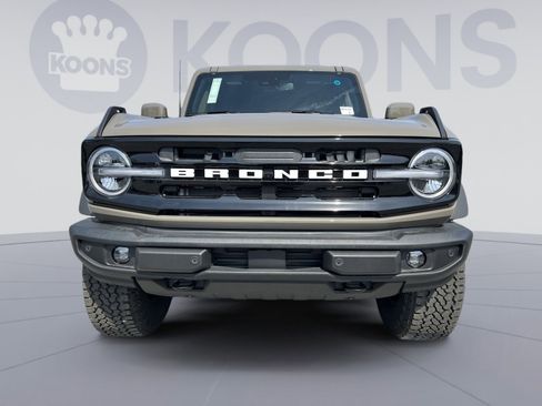 New 2026 Ford Bronco Outer Banks w/ Sasquatch Package image 11